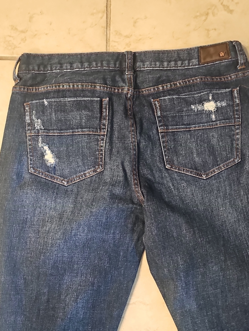 Vera Wang Women Dark Blue Denim Jeans with Contrast Stitching - Picture 5 of 9